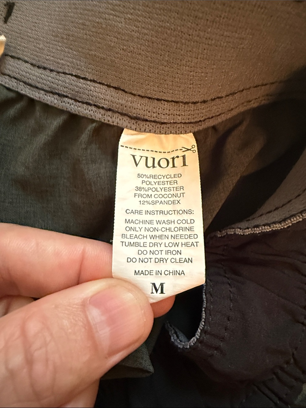 Vuori Men's Multi Shorts size medium - Picture 7 of 8